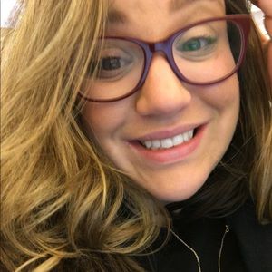 Meet your Posher, Courtney